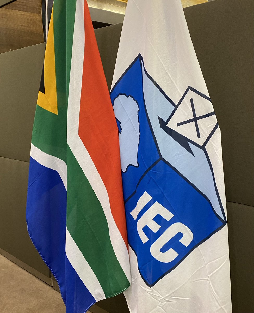 🇿🇦 votes and the entire world will be watching. Thank you @IECSouthAfrica for briefing the diplomatic community at DIRCO today. Thina sonke sifisela Mzansi ukhetho oluyimpumelelo !