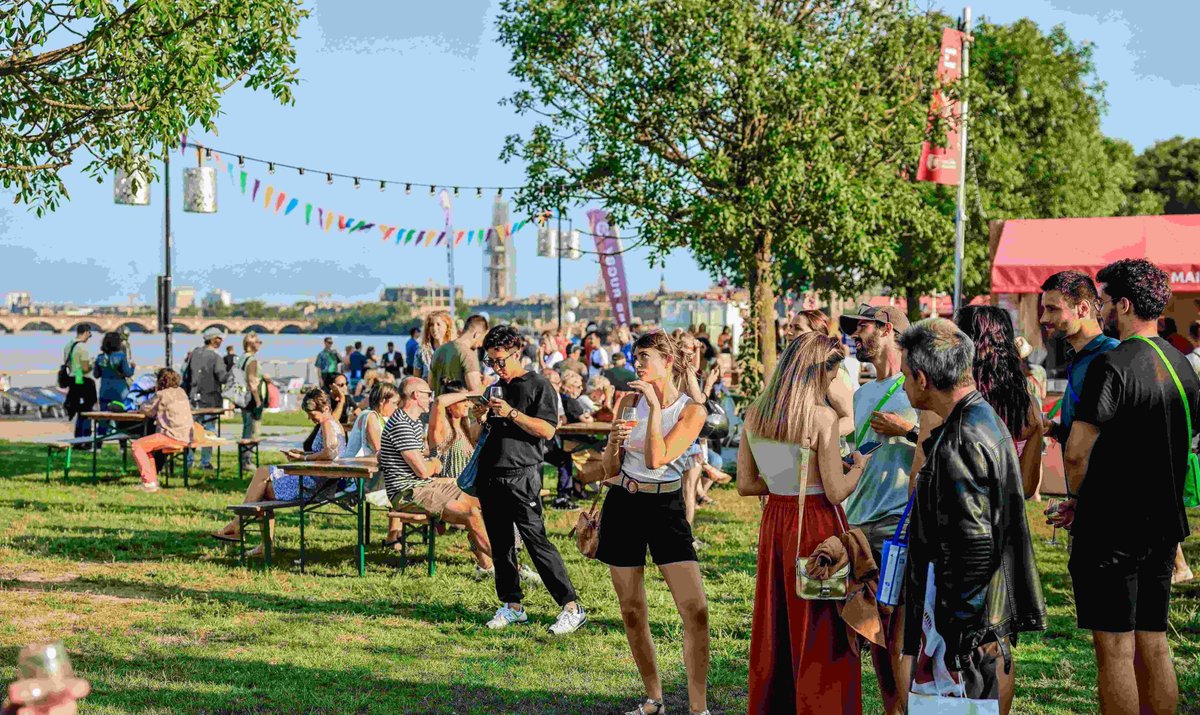 Bordeaux Fête le Vin (@bordeauxfetevin) on Twitter photo Grosse nouveauté de #BFV2024 : les Cabanes des Chef.fes 👩🍳👨🍳 6 cuisiniers de renom et issus de <a href="/BxMetro/">Bordeaux Métropole</a> viendront sublimer les produits du terroir du 27 au 30 juin 🍽️ Au menu : 3 chefs tous les deux jours soit 12 plats à découvrir ! Grosse nouveauté de #BFV2024 : les Cabanes des Chef.fes 👩🍳👨🍳 6 cuisiniers de renom et issus de <a href="/BxMetro/">Bordeaux Métropole</a> viendront sublimer les produits du terroir du 27 au 30 juin 🍽️ Au menu : 3 chefs tous les deux jours soit 12 plats à découvrir !