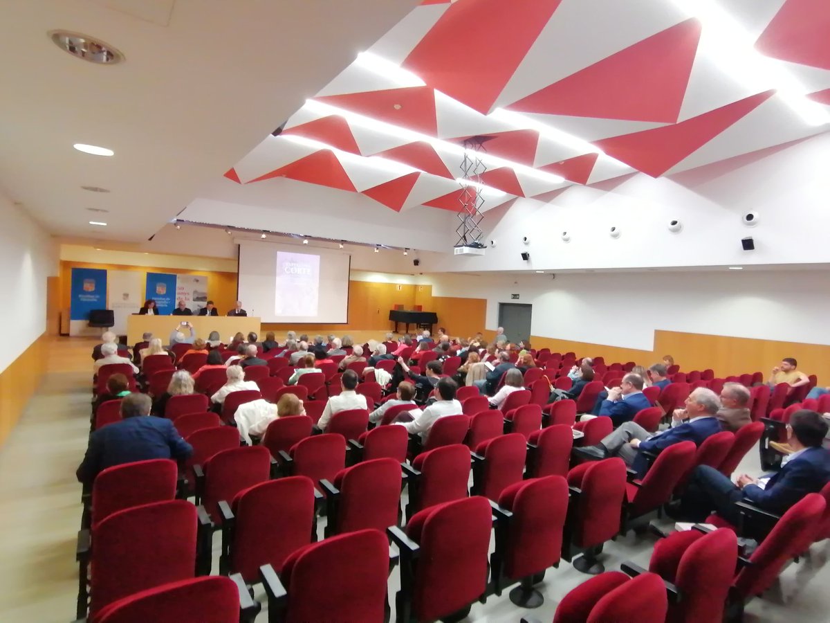 Història Moderna UB (@modernaub) on Twitter photo Comença l'acte d'homenatge a la professora M. Àngels Pérez Samper a <a href="/GH_UB/">Facultat de Geografia i Història UB</a>! 👏 Comença l'acte d'homenatge a la professora M. Àngels Pérez Samper a <a href="/GH_UB/">Facultat de Geografia i Història UB</a>! 👏