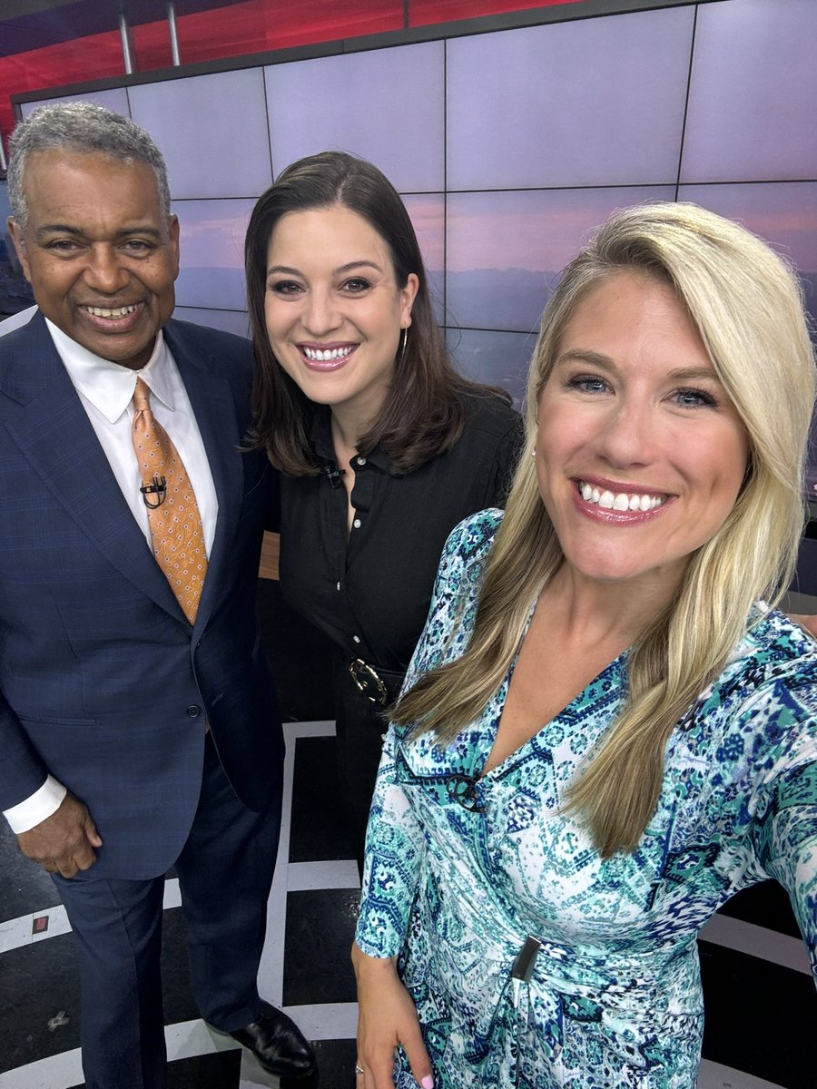 LOOK 👀 who we have with us in-studio today! @EvaZymaris with a special piece families need to see about the impact of social media on kids & teens. Tune into @WTNH now! #Socialimpact