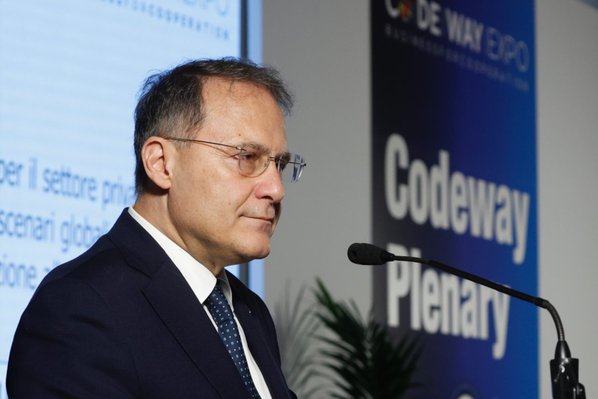 VM @edmondocirielli apre @CodeWayExpo a @FieraRoma, principale manifestazione dedicata alle opportunità per il settore privato 🇮🇹 nella cooperazione allo sviluppo. 
Sottolineato il ruolo centrale delle aziende nell’attuazione del #PianoMattei in #Africa.