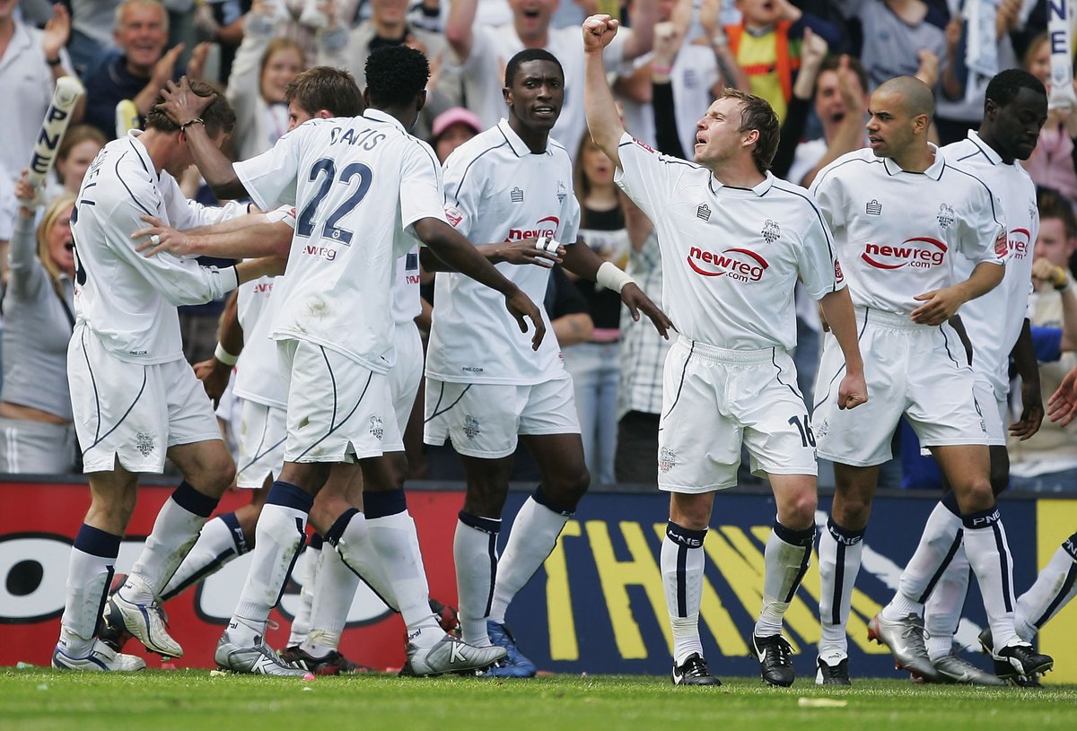 🔙 On this day, in 2005... PNE 2-0 Derby County in the play-off first leg 🤍 #pnefc