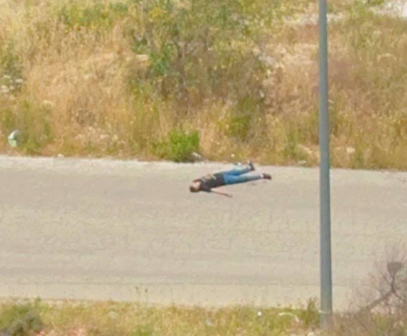 Breaking | Israeli occupation forces shot a Palestinian youth near an Israeli settlement checkpoint north of Ramallah.

Reportedly, Israeli soldiers are preventing medics from reaching him, leaving him to bleed to death.