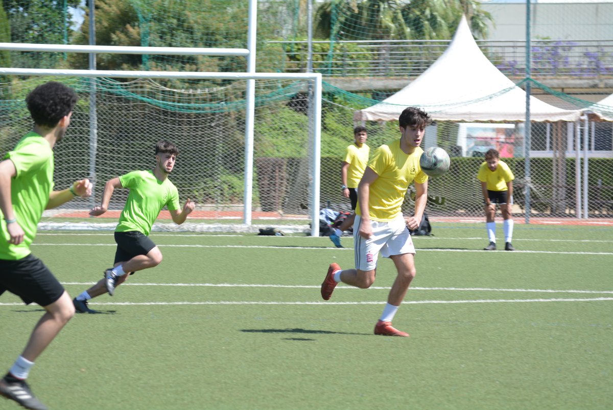 SADUSoficial's tweet photo. #FinalesLI⚽️| ¡Ya tenemos campeón! El equipo RSH B supera a Fondo Norte (7-3) en la final de #LigaInterna de  #Fútbol7. ¡Felicidades! https://t.co/URmQyxr4cr