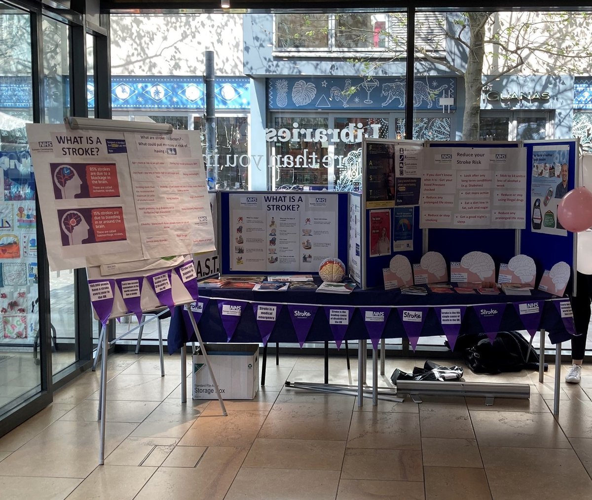 Brilliant Awareness of stroke @jubileelibrary Brighton today! Hosted by @nhs_scft @communitystrok1 👏 amazing stand!! #strokeawareness #actiononstrokemonth @Mariewh55691264 @emma_jupp @PanjuZ