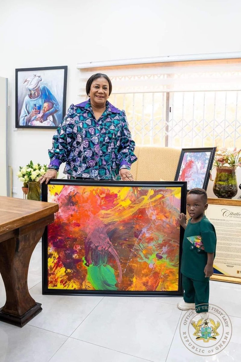 We have a genius on our hands!!! 

1-year-old Ace Liam officially becomes the Guinness World Record holder for the Youngest Artist (Male)
#yaamusings

Our great grandparents are back 😄🤗

Ps: Liam with the #FirstLady of Ghana
creatives sell Ghana and brings Ghana 🇬🇭 #softpower