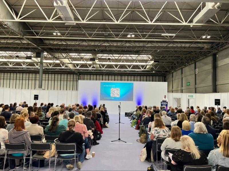 Great turnout at the Podiatry & Foot Health Theatre! Time to sit back, relax, and 'toe-tally' enjoy the presentations. Give your feet a break and soak up some knowledge!👣👏🏼🥳