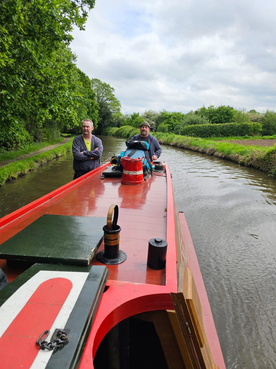 Dane is Homeward bound – Day Three Dane has started on her journey back home to Middleport Pottery. Today she is traveling along the trent & Mersey Canal from Little Haywood to Stone. Here are some pictures from yesterday. #narrowboat #canal #staffordshire #stokeontrent