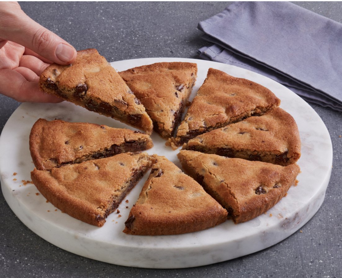 Our Giant Chocolate Chip Cookie is oven baked to perfection 🤤 what's more? It's family size! #NationalChocolateChipDay