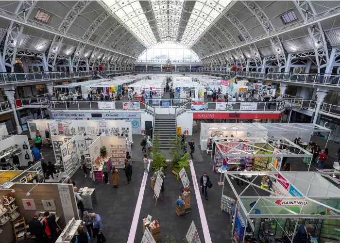 ForwardProducts's tweet image. 𝗜𝘁'𝘀 𝗦𝘁𝗮𝘁𝗶𝗼𝗻𝗲𝗿𝘆 𝗪𝗲𝗲𝗸!🖋️📃📚

Yesterday, we visited the London Stationery Show. It was great to meet suppliers and discover amazing new products and innovations!

Keep your eyes peeled for new ranges of products coming soon👀

#stationeryweek #forwardproducts