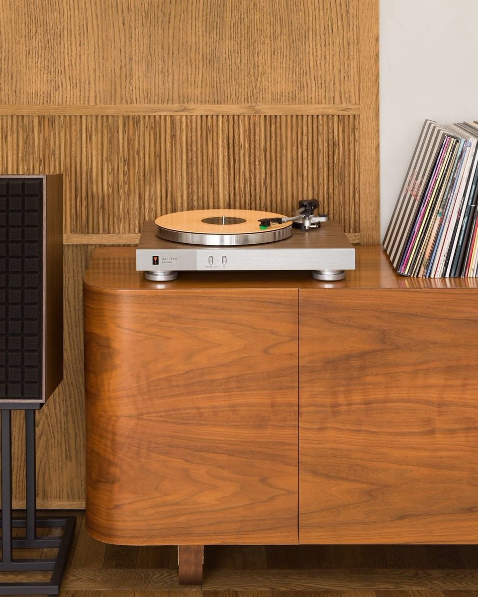 omni_controls's tweet image. Relive the most unforgettable moments of your life with the incredible #JBLTT350, and experience premium sound that will transport you back in time!
Omnicontrols 
#omni_control
#JBL #PremiumAudio #JBLTT350 #L82Classic