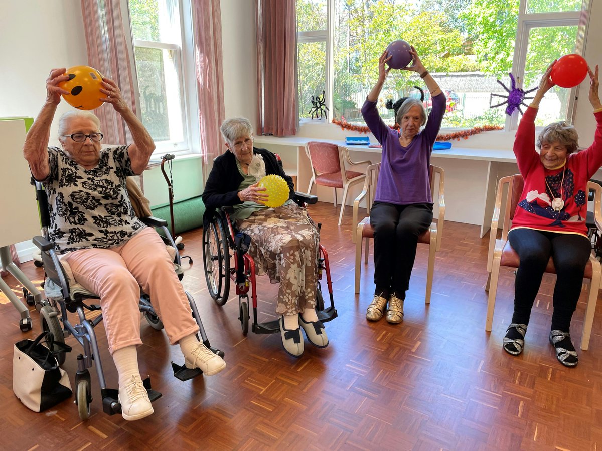 We’re a dementia-friendly borough! Find out how residents can live well with dementia and continue to be active members of our community after a diagnosis. #DAW2024 Learn more: orlo.uk/0thpB @AgeUK_Islington @ichcarers @Arts4Dementia @IslingtonLife