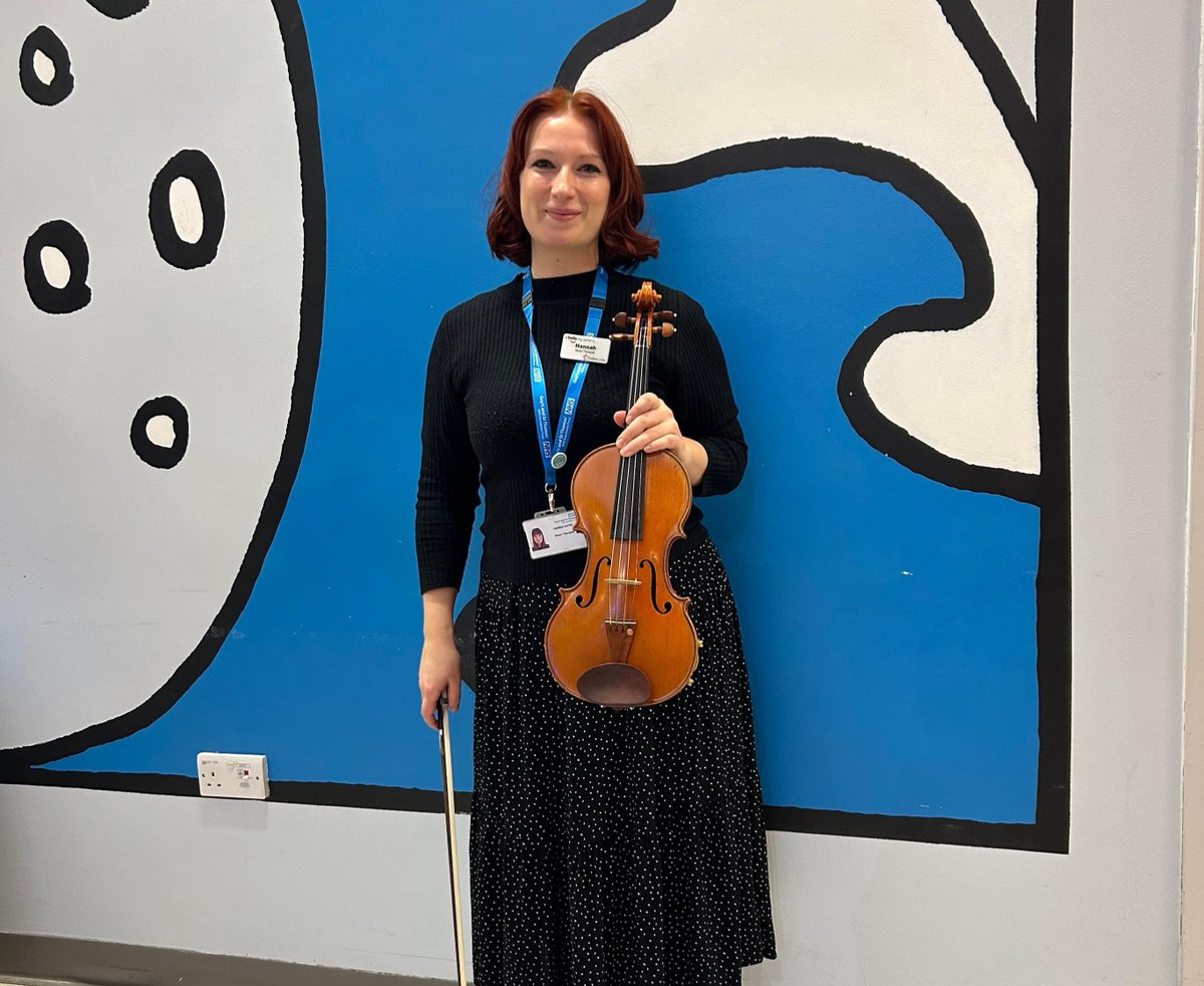 'When one of my sessions helps a child having a difficult time in hospital, it makes the job worthwhile.' Music therapist Hannah Hayes supports children and young people with their emotional, social and physical health. Find out more about her role: guysandstthomas.nhs.uk/gist/gist-issu…