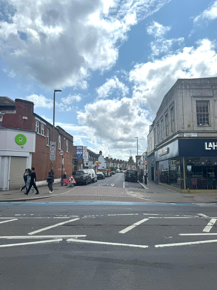 COMING SOON TO #TOOTING: an outdoor market is to launch on Totterdown Street (between Tooting High St &amp; Blakenham Rd) for a 12-month trial.
Full info, inc details of the market, a timed pedestrianised area &amp; a new 1-way system: totterdown.commonplace.is/en-GB/proposal…
