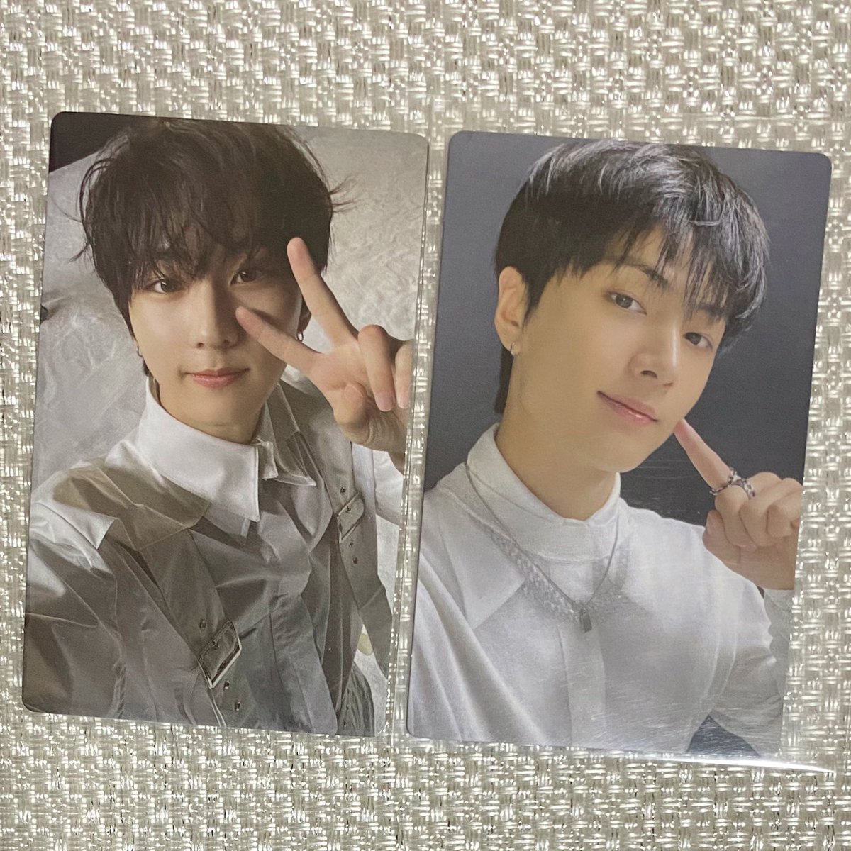 【Giveaway】

2 Winners 🎉

Photo card 
( Jungwon, Jay )

✅Be sure to read the pinned post

⭐︎Reply with desired member name
⭐︎Please participate only one per person

Ends: May 16, 22:00 KST

#JUNGWON #JAY #ENHYPEN #Yuri_GA