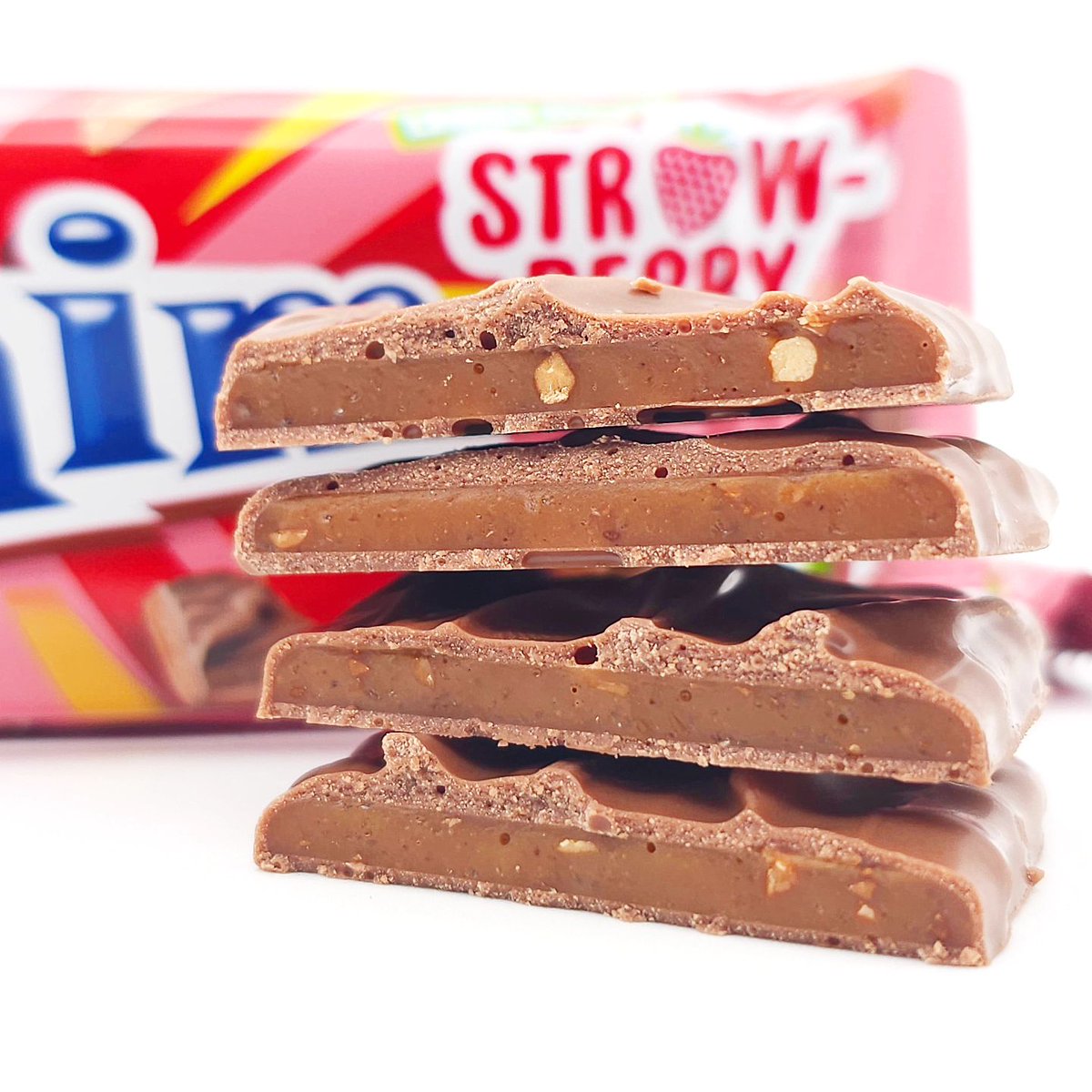 🍓Unveiling the deliciously new LIMITED EDITION: Daim Strawberry Flavour - only £1.25! 🍓 It's been spotted in store by so many of you already! Credit to; instagram.com/newfoodspotter… instagram.com/sweetreviewsuk instagram.com/newfoodsuk Who needs to try this?! ❤️