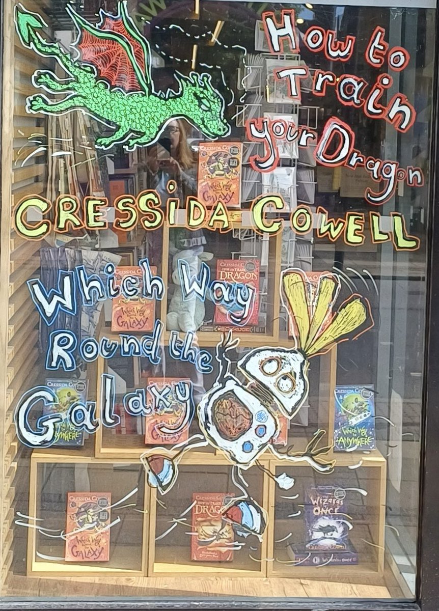 Love this window illustration, created by Cressida Cowell during her recent visit to Waterstones in Wimbledon. @Wimblestones