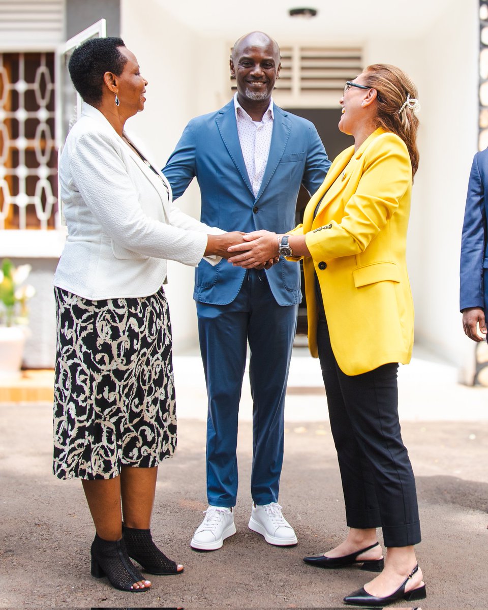 Exciting news! Hon. @emek_eker of Uganda Consulate in Turkey, joined by @AndrewMwenda, were impressed by the Uganda's Electronic Investors Protection Portal @ShieldInvestors 🌍💼 #InvestmentProtection #EmpoweringInvestors