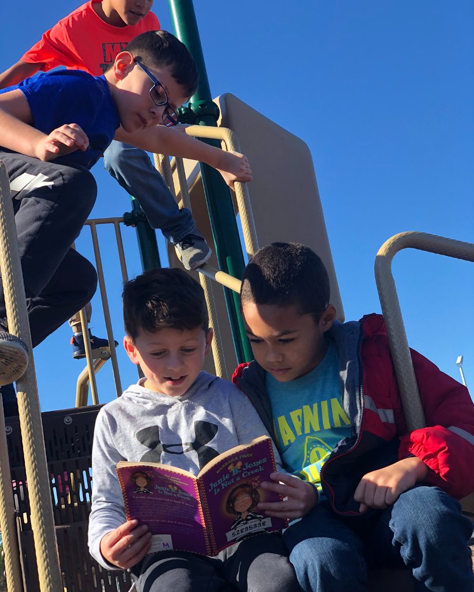 This summer, we’re committed to spending time outside… with a book, of course! 🛝 Have you picked out your summer reading material yet?
-
#ShareTheMagic #ReadWithMalcolm #MalcolmMitchell #STM #Reading #ReadingIsCool #READCamp #SummerReading #SummerBooks #SummerBookRecs