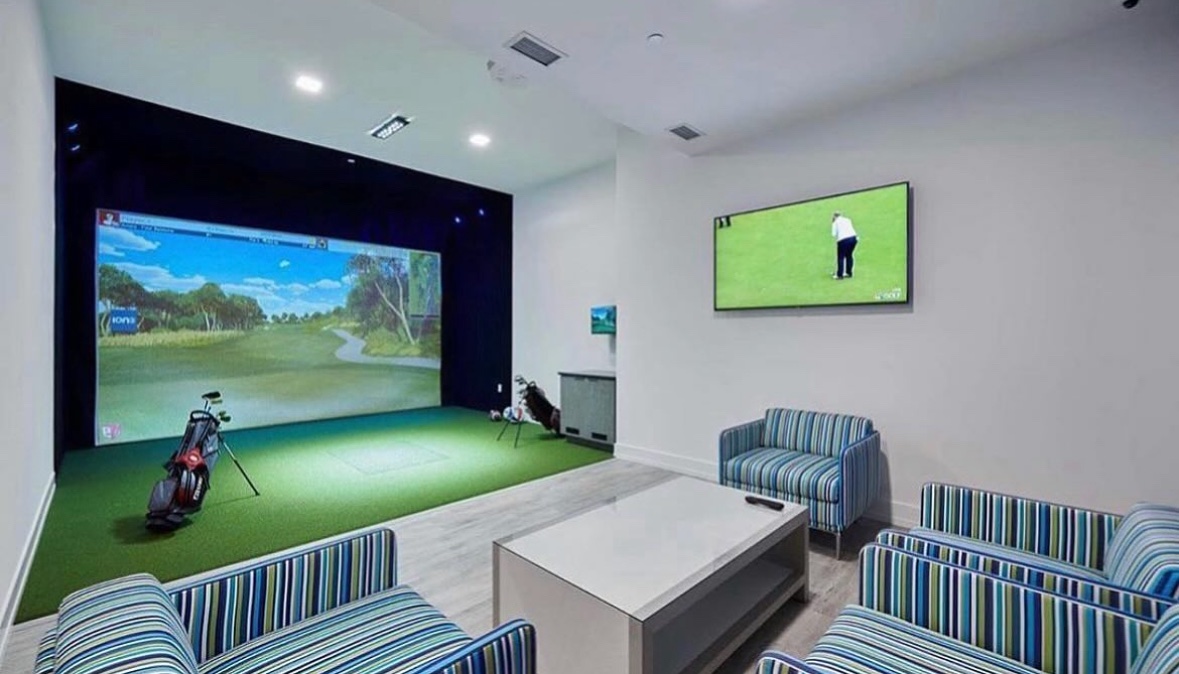 The Luxe offers a multi-sport simulator to practice your golf swing and improve your game, or you can unleash your inner athlete and play your favorite sport.
#luxuryliving #luxurylifestyle #luxuryrealestate #theluxe #ridgedale #luxuryapartments #minnetonka