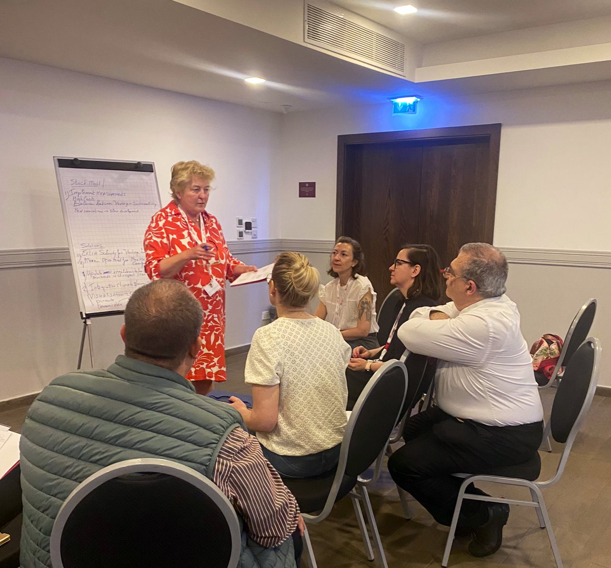 At today’s Exchange of Experience Event of the Interreg Europe “DETOCS - DEcarbonising the TOurism Industry Post Covid-19 Support” project, participants break into groups to identify &amp; ultimately address common issues related to ensuring sustainable tourism in their regions. 💡🇪🇺