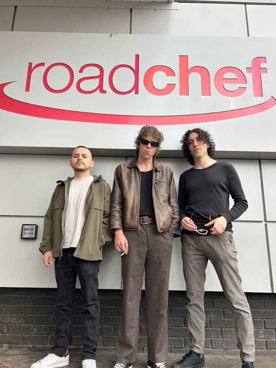 We had the craziest day yesterday cause our flight got delayed + a last minute venue change in mcr but… 

UK WE MADE IT. SEE YOU TONIGHT LONDON.
