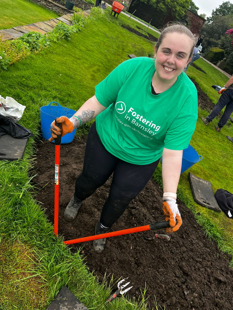 Our fostering team are making their own #FosteringMoments today volunteering <a href="/CannonHall1760/">Cannon Hall Museum, Park & Gardens</a>. We are proud that Barnsley is about community &amp; giving something back. We aim to keep Barnsley children in Barnsley homes, to know more visit barnsley.gov.uk/fostering #FCF24 <a href="/fosteringnet/">The Fostering Network</a>