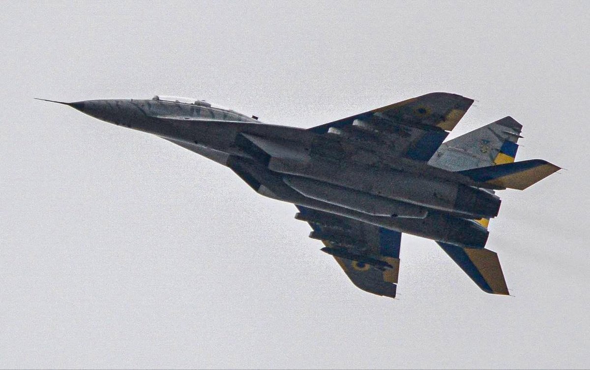 #Ukraine/#Russia 🇺🇦🇷🇺: 🇸🇰#Slovak delivered MiG-29UBS (ex-No.1303) in the service of the 🇺🇦#Ukrainian Air Force.