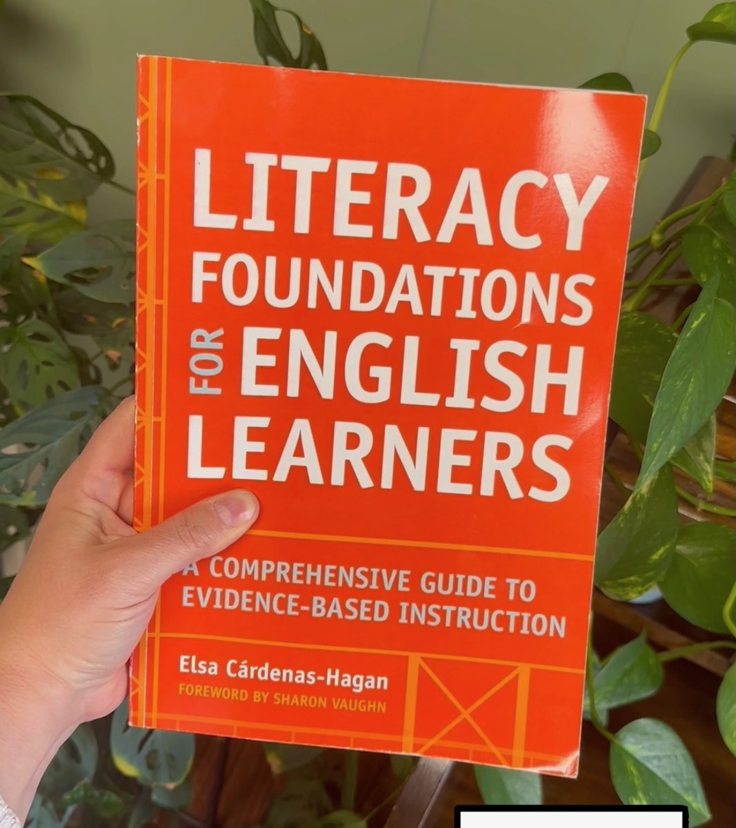Ever find yourself itching to dive deeper into teaching reading to English language learners? 📚 📚 Grab the book ow.ly/jqLv50Ru223 🎧 AND listen to a rerelease of our podcast episode with Elsa Cardenas Hagan this Friday!