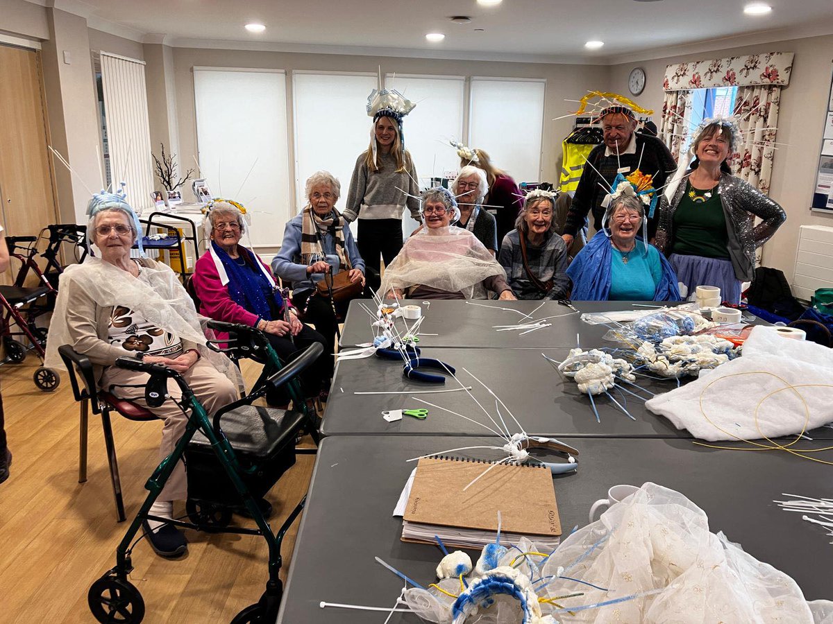 Residents of @Brendoncare Otterbourne in headdresses they made ready for a special event at @HatFair 😍