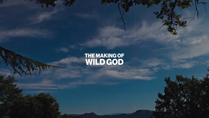 Nick Cave ha lanzado un vídeo en el que muestra el proceso de grabación de su nuevo disco, “Wild god”, que llegará el 30 de agosto acortar.link/7LBA2C