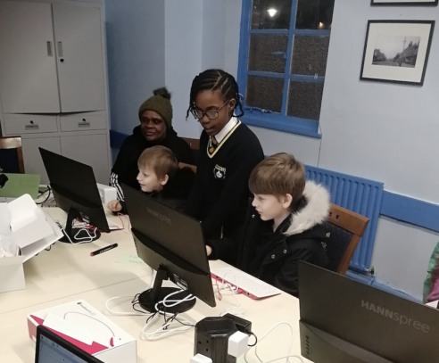 TottenhamSports's tweet photo. Ignite your child's passion for coding! 🔥
@breadlinelondon

Spaces available for #children &amp; #youngpeopleCoding 

Club offers a supportive space for young minds (8-15) to thrive in the world of technology. 📷#tottenhamcommunitysportscentre @raspberrypifounfation #PassionForCode https://t.co/l6nc1EV0dy