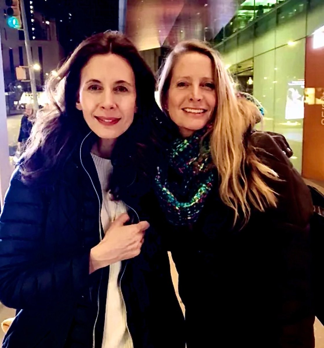 Carol and Susan are still together!
The lovely Jane Sibbett posted this pic of her ‘mini reunion’ with her “wife” Broadway star, Jessica Hecht in London. @FriendsTV