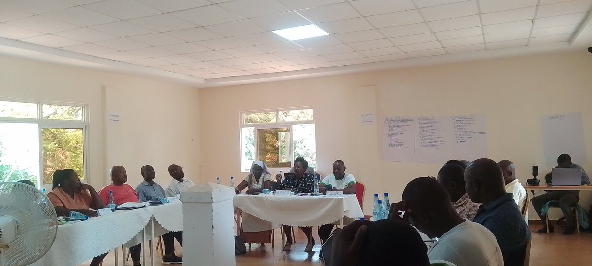 Ochieng Ohywer (@n_ohywer) on Twitter photo Day 2:Human Right Defenders training on Engagement with duty bearers on
access to information and improved Service delivery in Siaya and Kenya.
<a href="/UraiaTrust/">Uraia Trust</a> <a href="/SiayaNetwork/">Siaya Muungano Network (SIMUN)</a> <a href="/NorwayInKenya/">Norway in Kenya</a> <a href="/ScodaRights/">SCODA JUSTICE CENTRE</a> <a href="/unitedaim2013/">United Aim Youth Organization</a> <a href="/shirleen_otieno/">Shirleen Adhiambo</a> <a href="/stawishaafrica/">Stawishaafrica Initiative</a> Day 2:Human Right Defenders training on Engagement with duty bearers on
access to information and improved Service delivery in Siaya and Kenya.
<a href="/UraiaTrust/">Uraia Trust</a> <a href="/SiayaNetwork/">Siaya Muungano Network (SIMUN)</a> <a href="/NorwayInKenya/">Norway in Kenya</a> <a href="/ScodaRights/">SCODA JUSTICE CENTRE</a> <a href="/unitedaim2013/">United Aim Youth Organization</a> <a href="/shirleen_otieno/">Shirleen Adhiambo</a> <a href="/stawishaafrica/">Stawishaafrica Initiative</a>