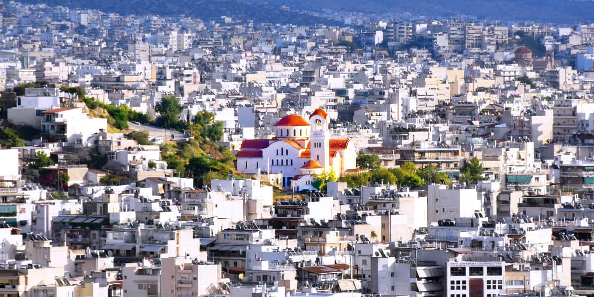 Greek Homeownership Out of Reach: 11 Years' Wages for 60 Sq.m. in Athens greekcitytimes.com/2024/05/15/gre…