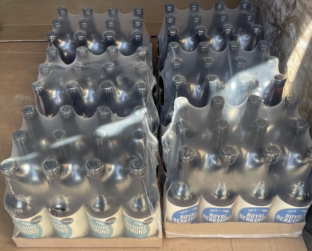 #tuttsclumpcider bottle delivery this morning to #Newbury for @ArlingtonArts 😊 #essentialsupplies #supplychain #propercider #bizitalk