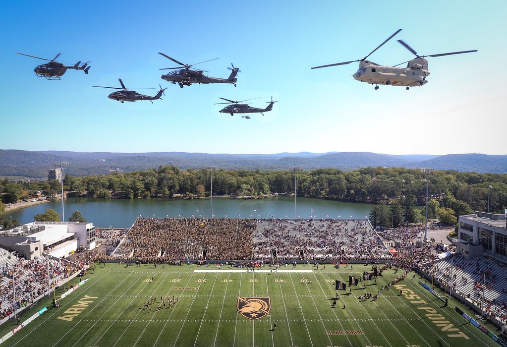 After a great call with <a href="/CoachASmith3/">Aaron Smith</a> I am blessed to receive an offer from Army! #BeatNavy 🏴‍☠️<a href="/CoachSaturnio/">Sean Saturnio</a> <a href="/Coach_Yanagzz/">Peyton Yanagi</a> 

<a href="/HKA_Tanalski/">Adam</a> <a href="/shanee_mc/">Shane McDonough</a> <a href="/Brian15Johnson/">Brian Johnson</a> <a href="/SSSAS_Football/">Saints Football</a>