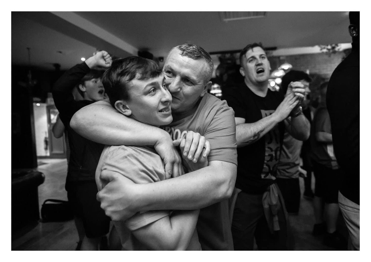 From the archive: Liverpool fans at the final whistle after beating Chelsea in the FA Cup Final. The Liquor Station | Wembley | London | 14.05.22 #lfc #liverpoolfc #ynwa #johnjohnsonphoto