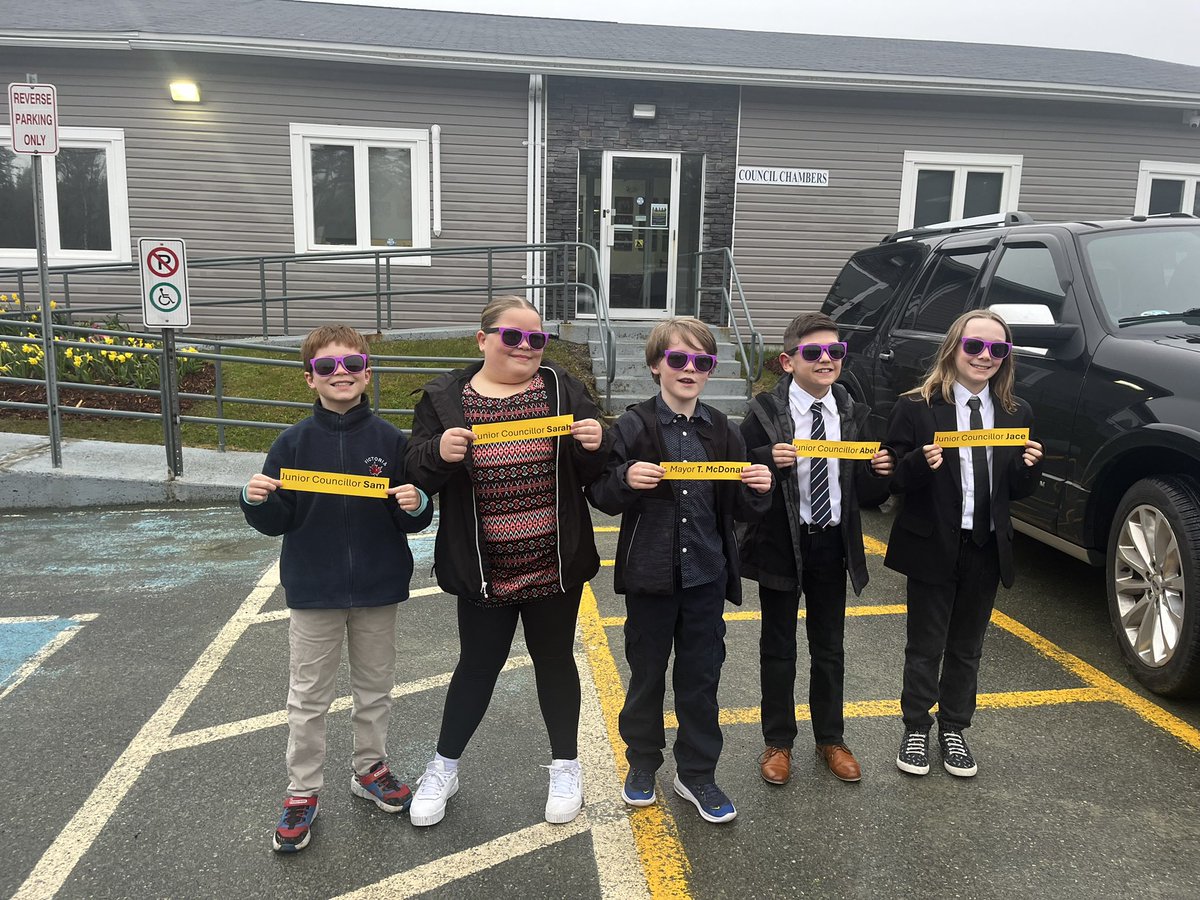 Last night our Junior Councillors attended the council meeting at <a href="/PCSPnl/">Town of PCSP</a> 🗳️ 

What a fabulous job they did. Congrats to A!! You represented our class so well. We are proud of you! 👏