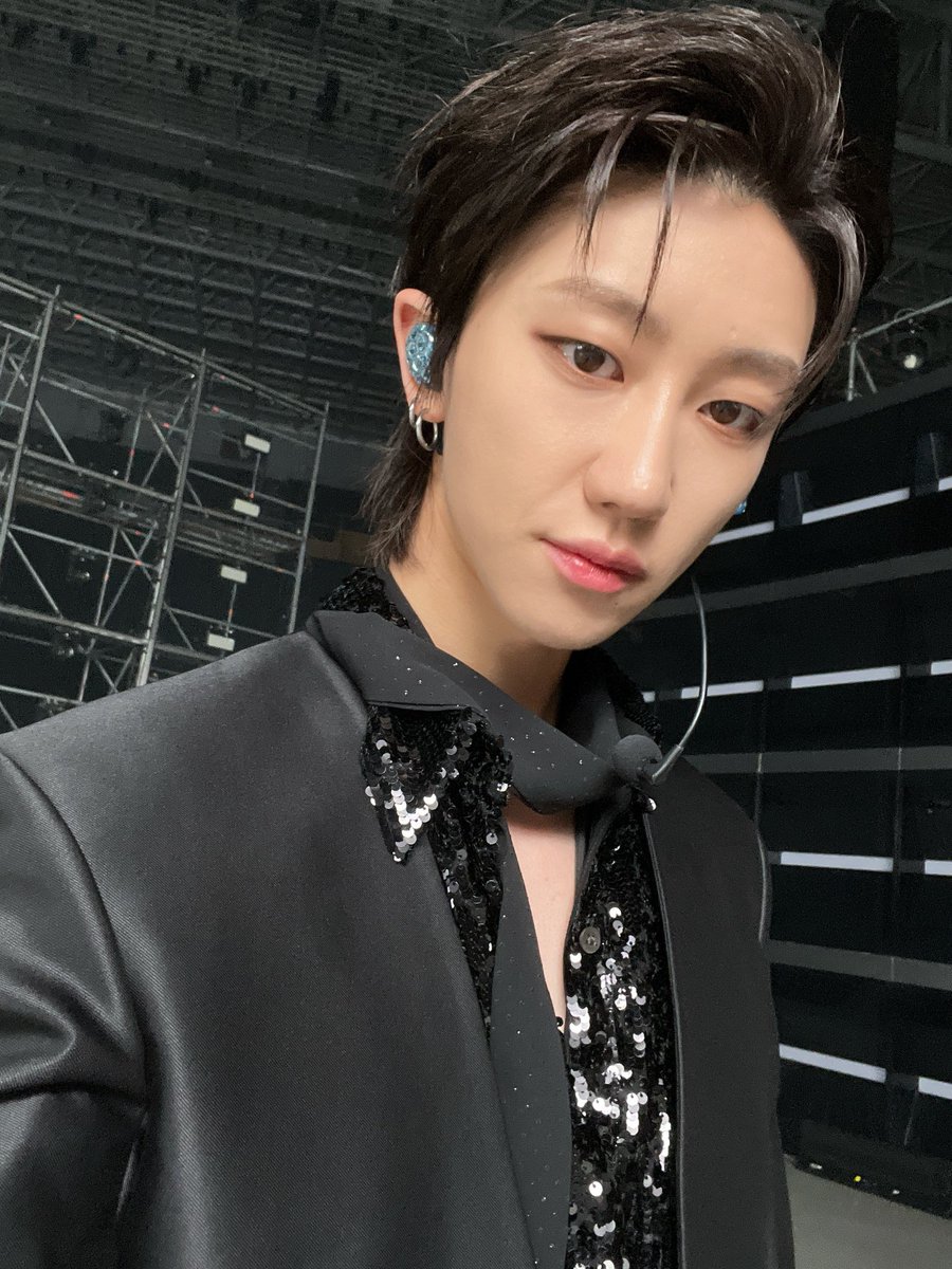 Minghao looks ridiculously handsome 😩