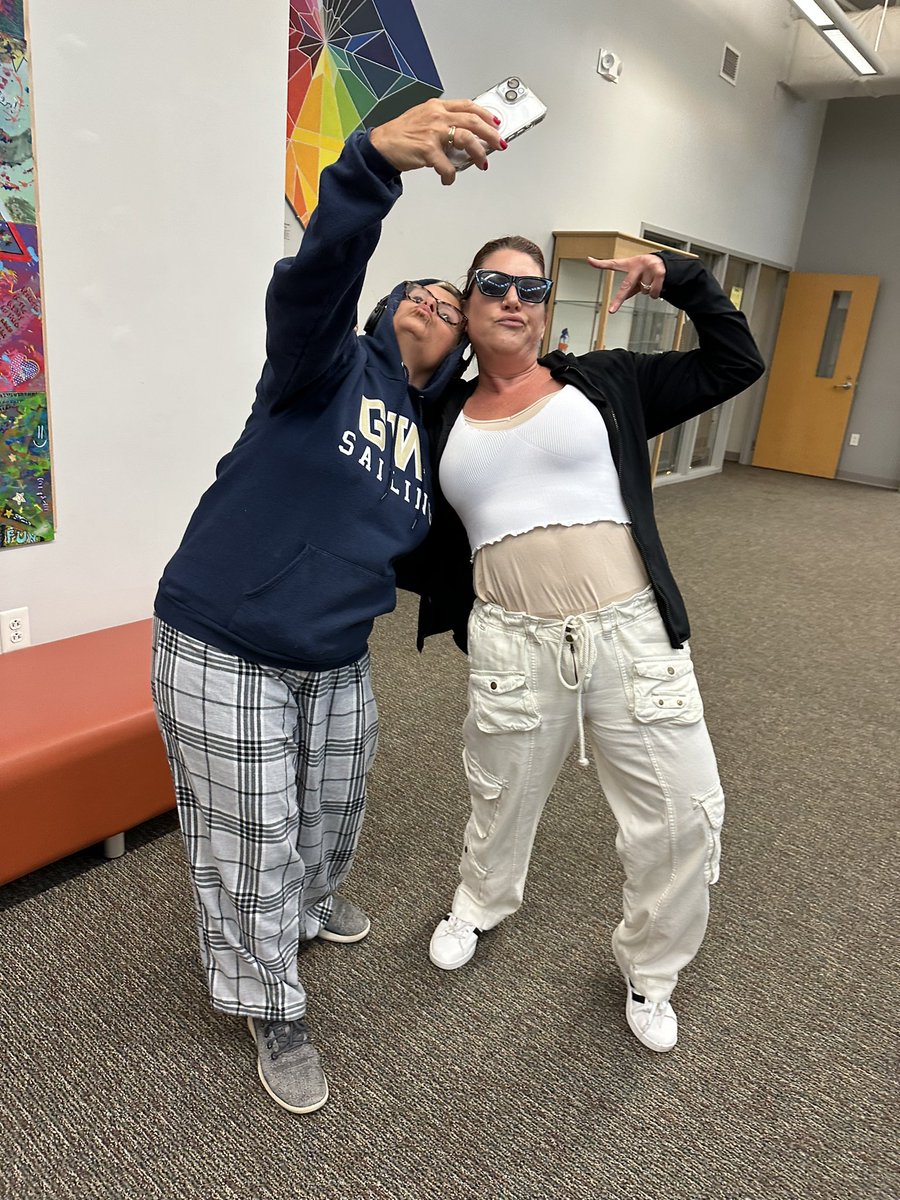 Vernon Malone CCA (@vernonmalonecca) on Twitter photo Staff “giving back” on the last day of class❤️ <a href="/WCPSS/">Wake County Public School System</a> <a href="/wcpssmagnets/">WCPSS Office of Magnet Schools (Choice Schools)</a> <a href="/SEasternArea/">WCPSS Southeastern Area</a> <a href="/WCPSSTSP/">Teacher Support</a> Staff “giving back” on the last day of class❤️ <a href="/WCPSS/">Wake County Public School System</a> <a href="/wcpssmagnets/">WCPSS Office of Magnet Schools (Choice Schools)</a> <a href="/SEasternArea/">WCPSS Southeastern Area</a> <a href="/WCPSSTSP/">Teacher Support</a>