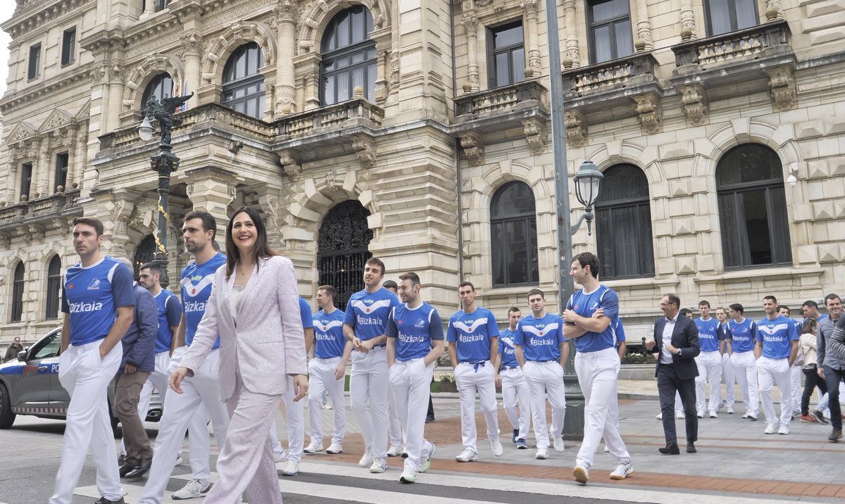 ⚾ Hogeita lau pilotarik jokatuko dute Urdulizen ekainaren 1ean hasiko den XI. Bizkaia Torneoa. ⚾ Veinticuatro pelotaris disputarán el XI Torneo Bizkaia que comenzará el 1 de junio en Urduliz. ➕ℹ️ ow.ly/EgwG50RGRnu @BizkaiaKultura