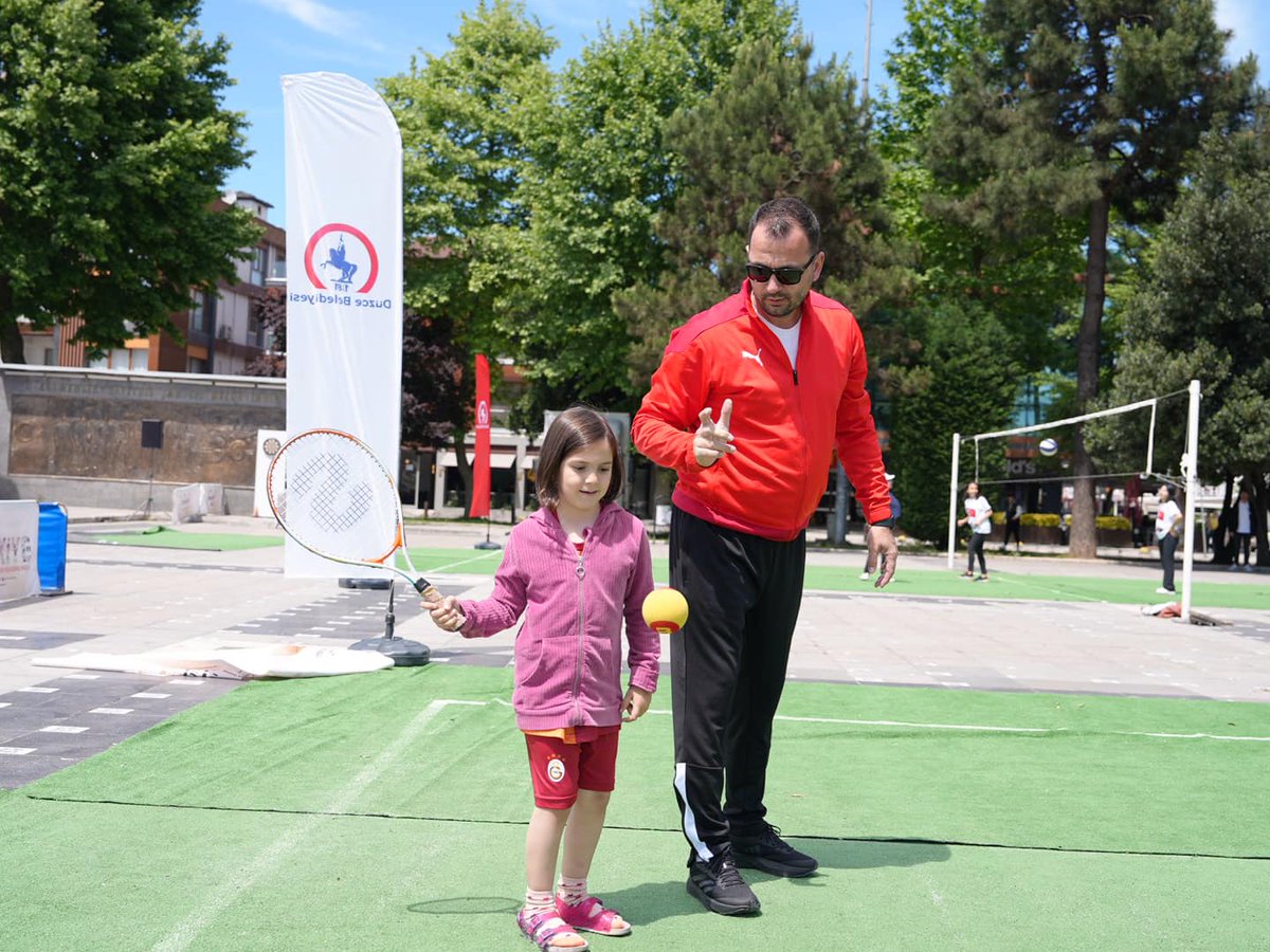 📍Anıt Park Meydanı 🇹🇷

19 Mayıs Atatürk'ü Anma, Gençlik ve Spor Bayramı'nın 105. yıldönümü ile Gençlik Haftası kutlamaları kapsamında Düzce Belediyesi ile ortaklaşa düzenlediğimiz spor etkinlikleri Anıtpark Meydanında devam ediyor. ✔️

@OA_BAK
@gencliksporbak