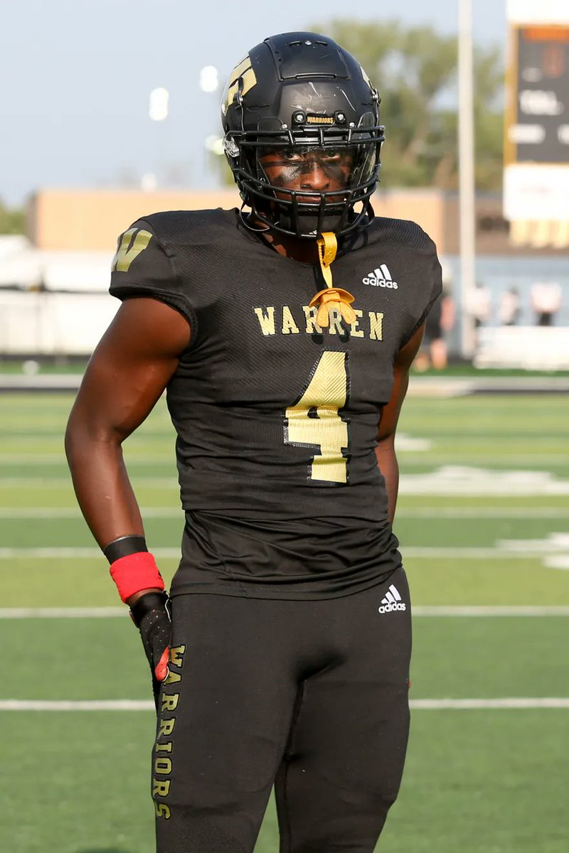 Warren Central defensive end Damien Shanklin has official visits lined up in coming weeks to LSU, Ohio State, Tennessee and Alabama. Caught up with Shanklin on recruiting and goals and we had a guest appearance. youtube.com/watch?v=-NWG2T…