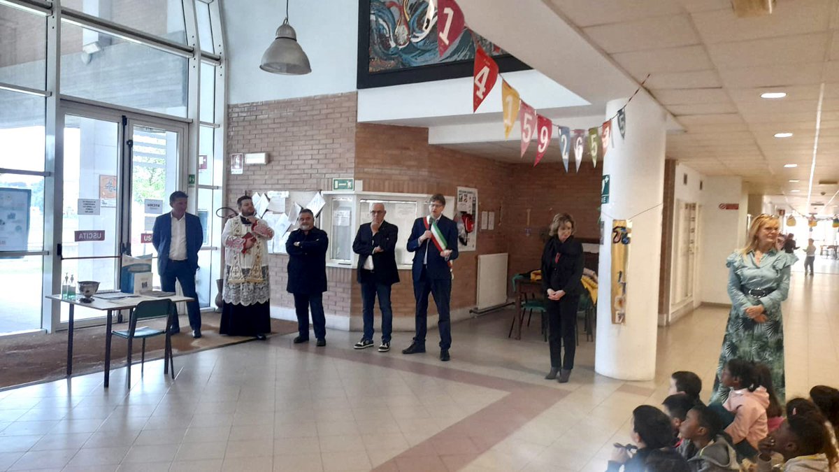 MassimoSertori_'s tweet photo. 📍Cerimonia ufficiale di posa della prima pietra del Palazzetto dello #Sport, a #Casalmaggiore/CR.
Questo intervento è frutto del #lavoro sinergico tra #amministrazione comunale e #RegioneLombardia, che ha creduto molto in questo #Accordodiprogramma, stanziando oltre 2,8 milioni. https://t.co/SDeZkSZzuT