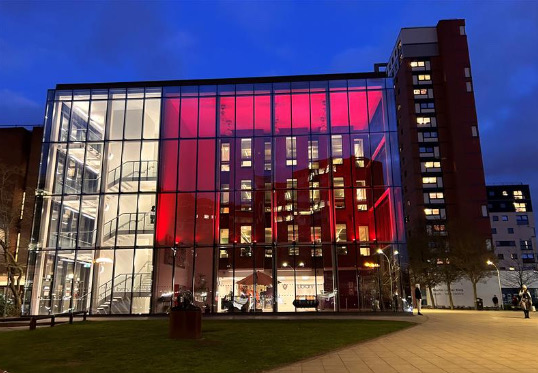 🌈| The University will be seeing red, green and blue on 16 May 🟥🟩🟦To mark @UNESCO Day of Light @IDLofficial library will be lit in 3 primary colours 🤔@AstonPhotonics is one of the world’s leading centres for research of science & tech of light 👉tinyurl.com/35ecnjwv