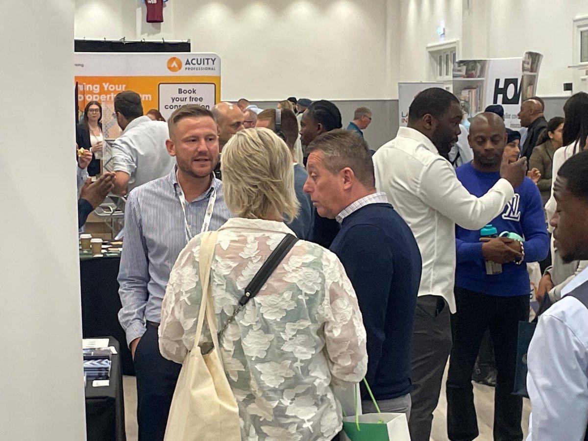 Still really busy here at our Birmingham Show, Aston Villa Football Club. There’s still time to come down the show, get your FREE tickets here tinyurl.com/2879fzzw 🏡🤩