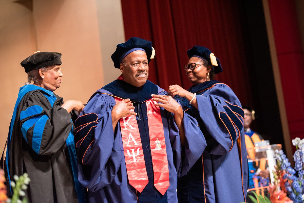 Tomorrow, we proudly celebrate our outstanding graduates during the Graduate School Commencement Ceremony, honoring the remarkable achievements of our first class of 2024! 🎓 #MorganGrad24 📆 Thursday, May 16 ⏰ 10 a.m. 📍 Murphy Fine Arts Center 🔗 pulse.ly/qnjkrdic4n