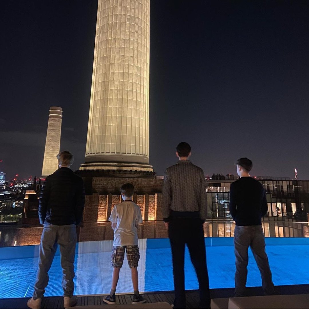 Who you gonna call? Bring the whole crew with you this #WorldFamilyDay 💼

art’otel is your one-stop destination for unforgettable dining experiences, wellness wonders and everything in between.

Book your adventure here: artotel.com