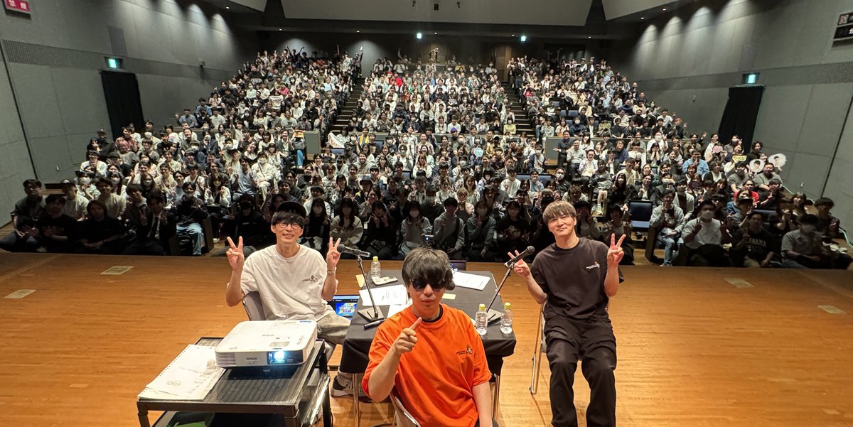 okpizzaradio's tweet photo. ピザラジ5周年記念公開生放送 in 大阪 ご来場＆ご視聴ありがとうございました！
https://t.co/hpQx8R7tF7
#ピザラジ #もこう https://t.co/jktYSrHH7T